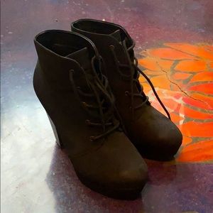 Chunk babydoll heels (black)